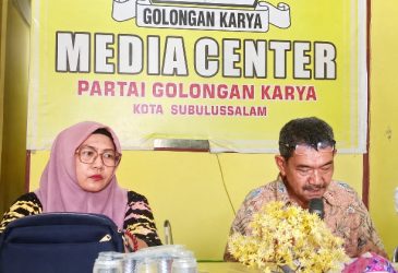 Ketua Panitia Pengarah (Steering Committee/SC) Musda V DPD II Golkar Subulussalam, Jhonson Siregar menyampaikan press release terkait pelaksanaan Musda Golkar Subulussalam.Foto:Mansah Berutu/Bumpnews.ID